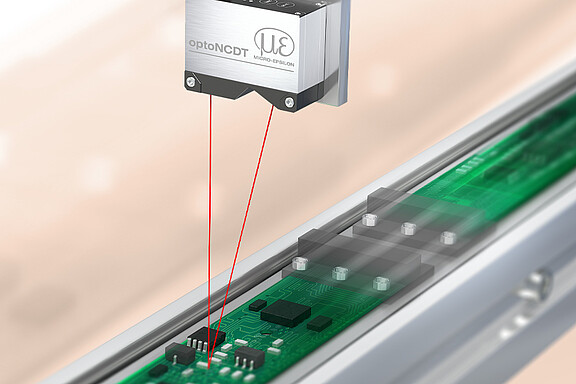 optoNCDT 5500 עם בקרת חשיפה חכמה