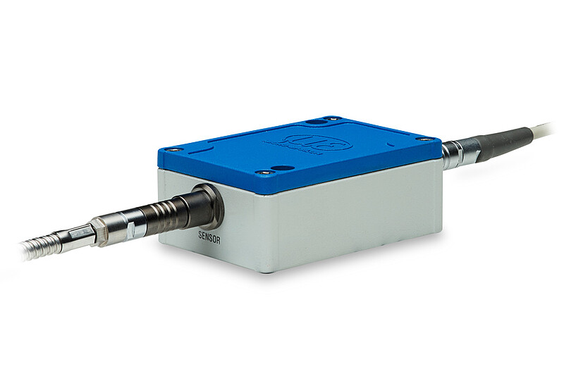 בקר קיבולי תעשייתי בעל פלט מתח